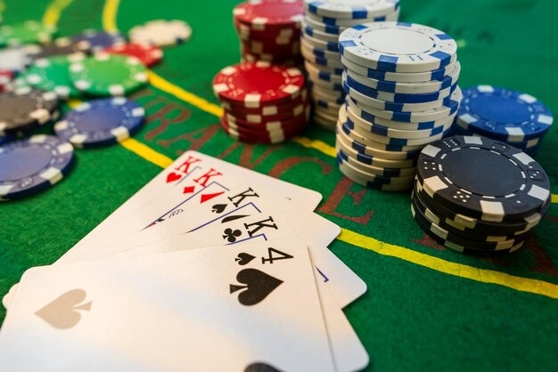 suster12 Pretty Gaming live blackjack table with chat and real-time dealing